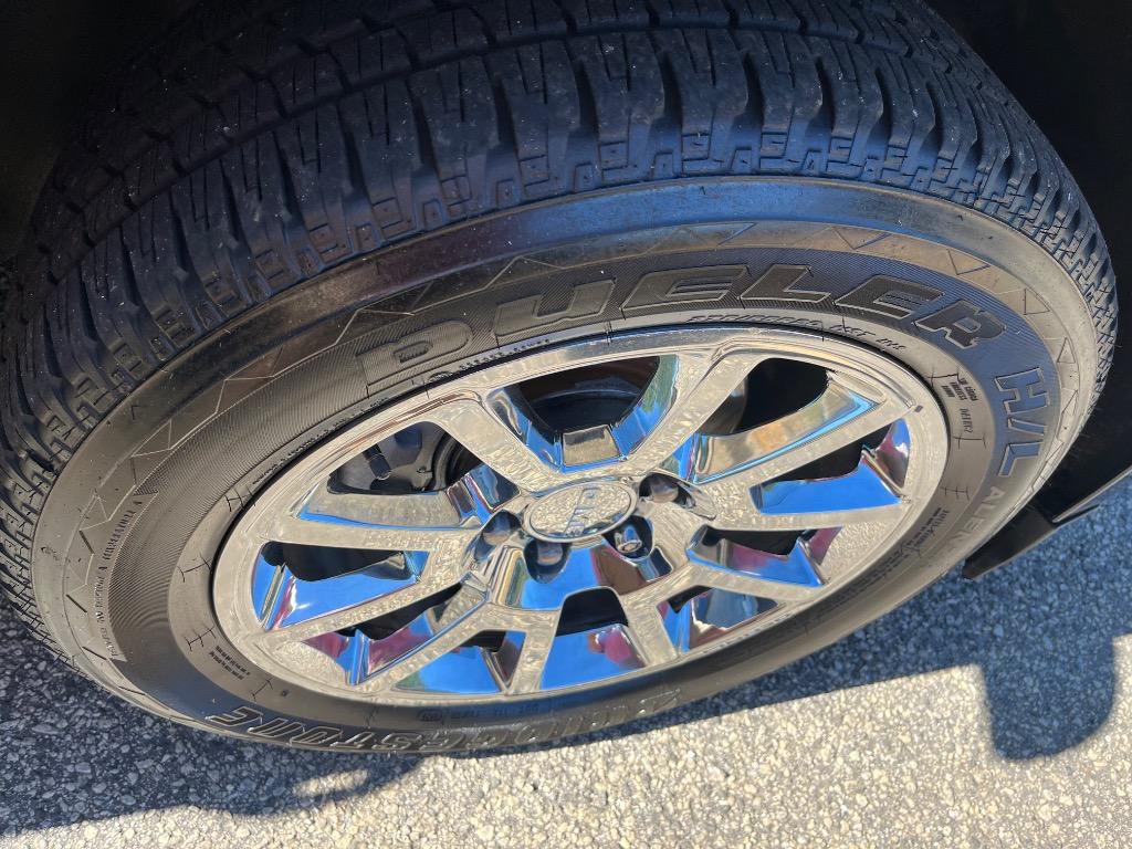 2017 GMC Yukon Denali - Photo 29